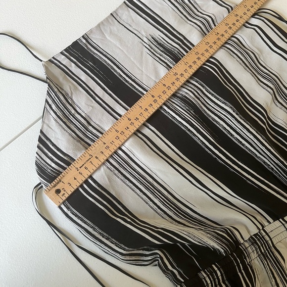 Paige Black & White Stripe Romper bikini cover cruiser 100% silk - Picture 4 of 8